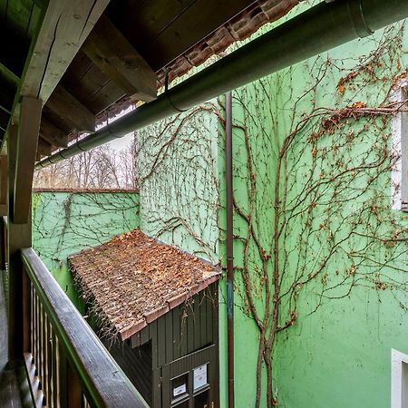 Rodinny Hotel Myslivna Trebon Exterior foto