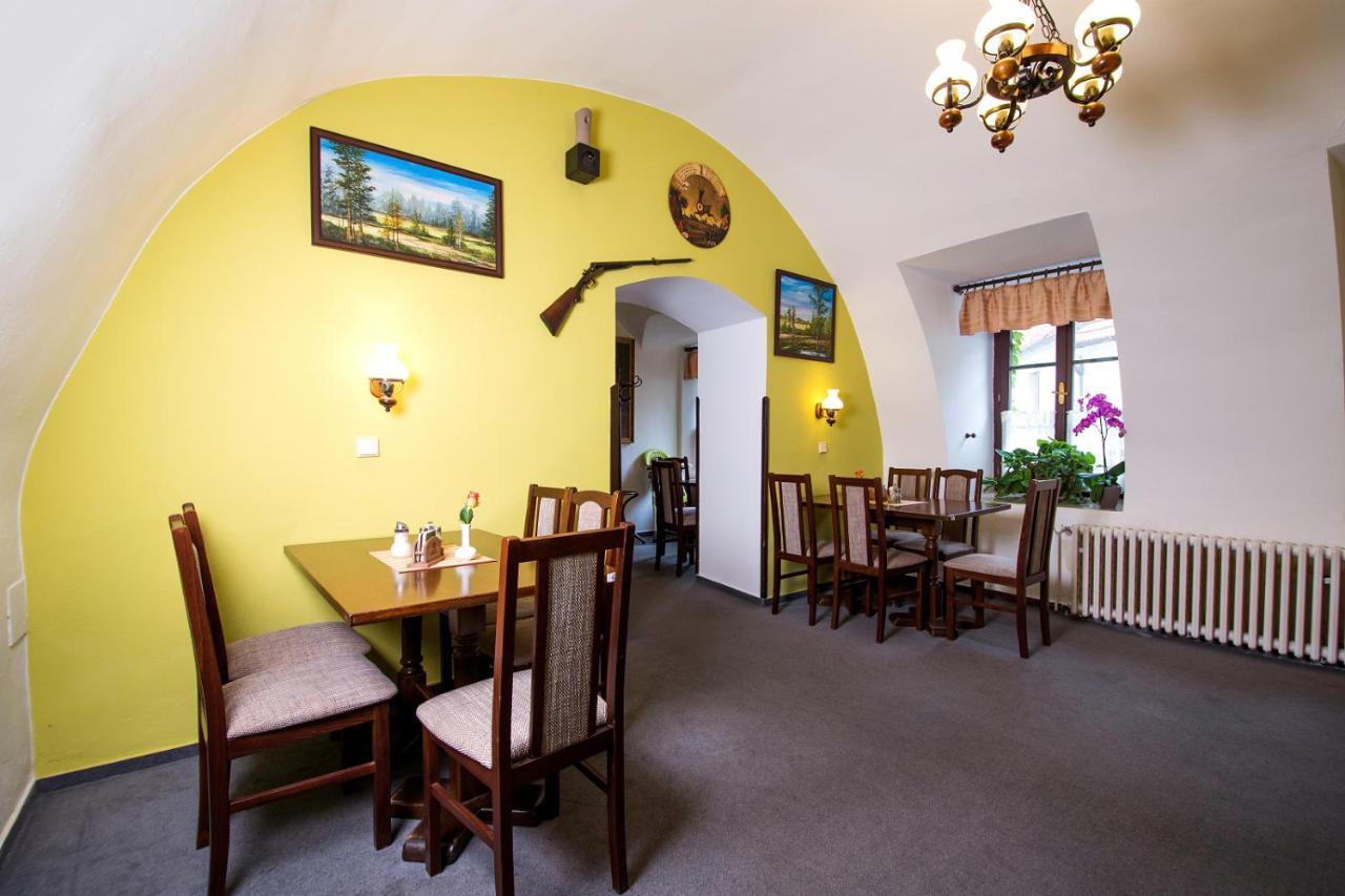Rodinny Hotel Myslivna Trebon Exterior foto
